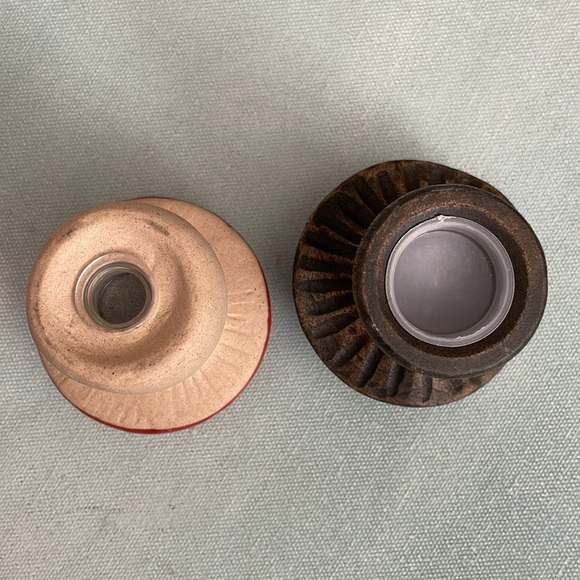 Vintage Mushroom Salt and Pepper Shaker - Picture 16 of 16